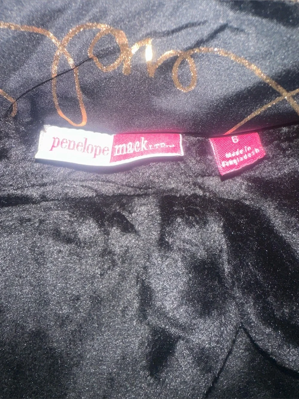 NWT Penelope Mack Girls Black Hooded Jacket with Gold Heart Script - Picture 4 of 5
